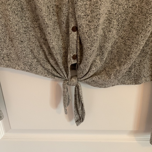 Olivia Rae top - Picture 4 of 4